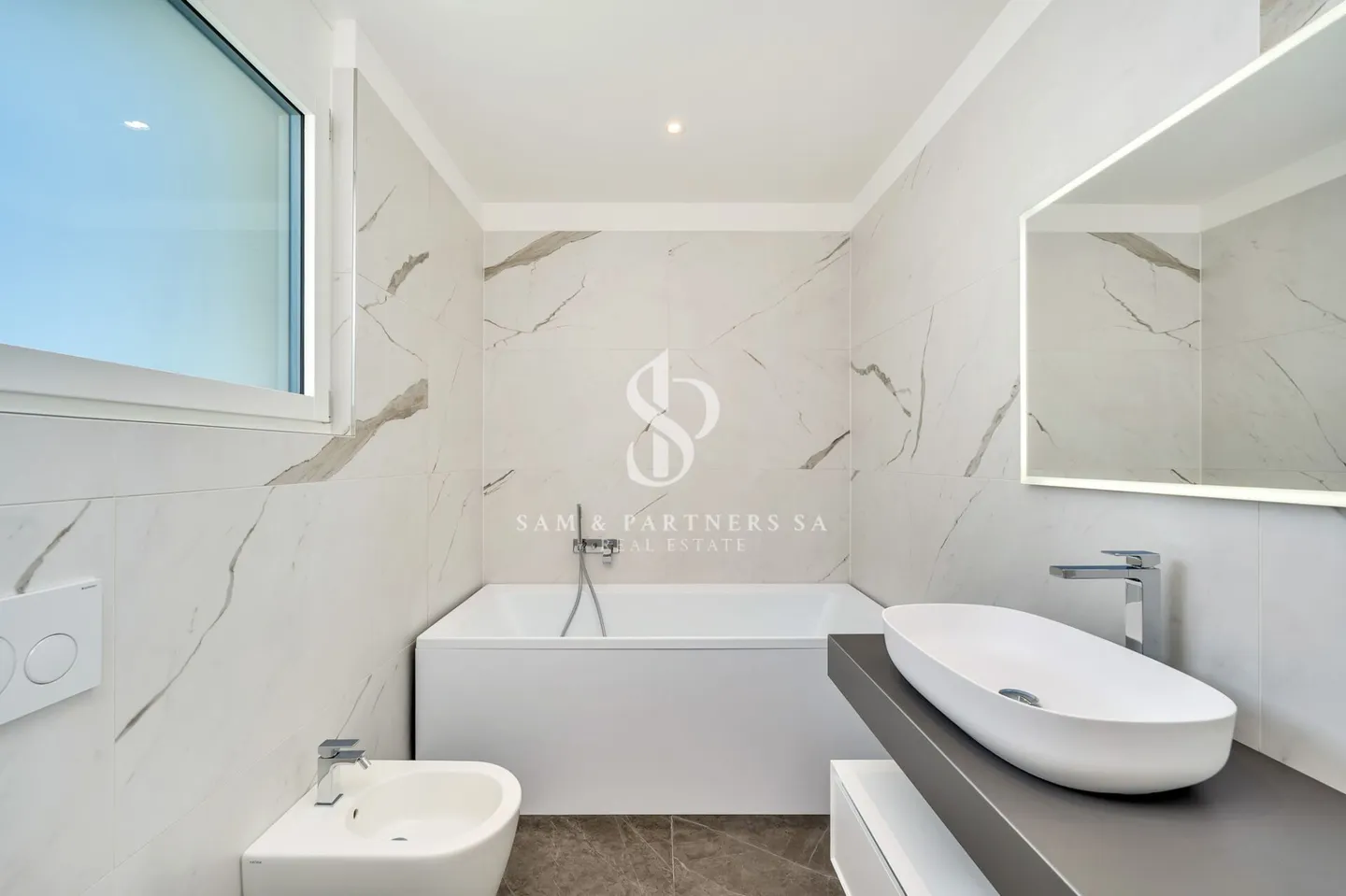 Modern House Newly Built - Photo 13 of 15