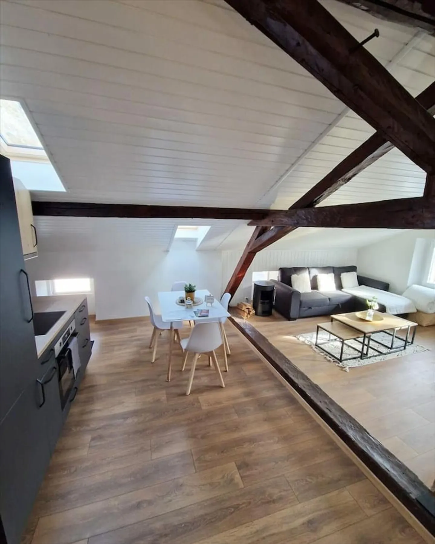 Attique à louer - Photo 4 sur 9