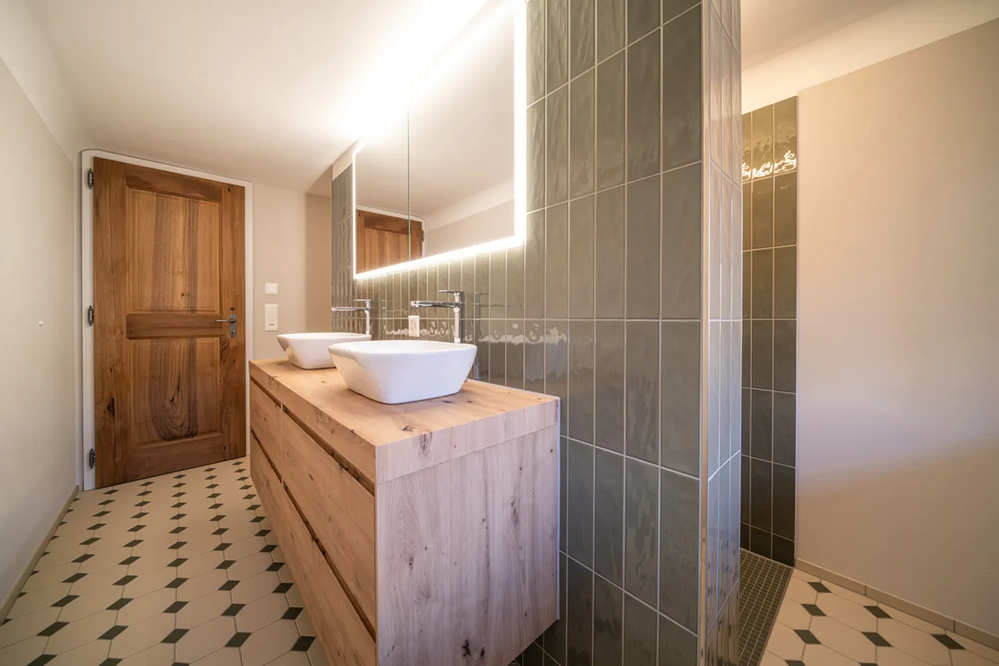 Krone, living directly on the Rhine, last chance - Photo 7 of 12