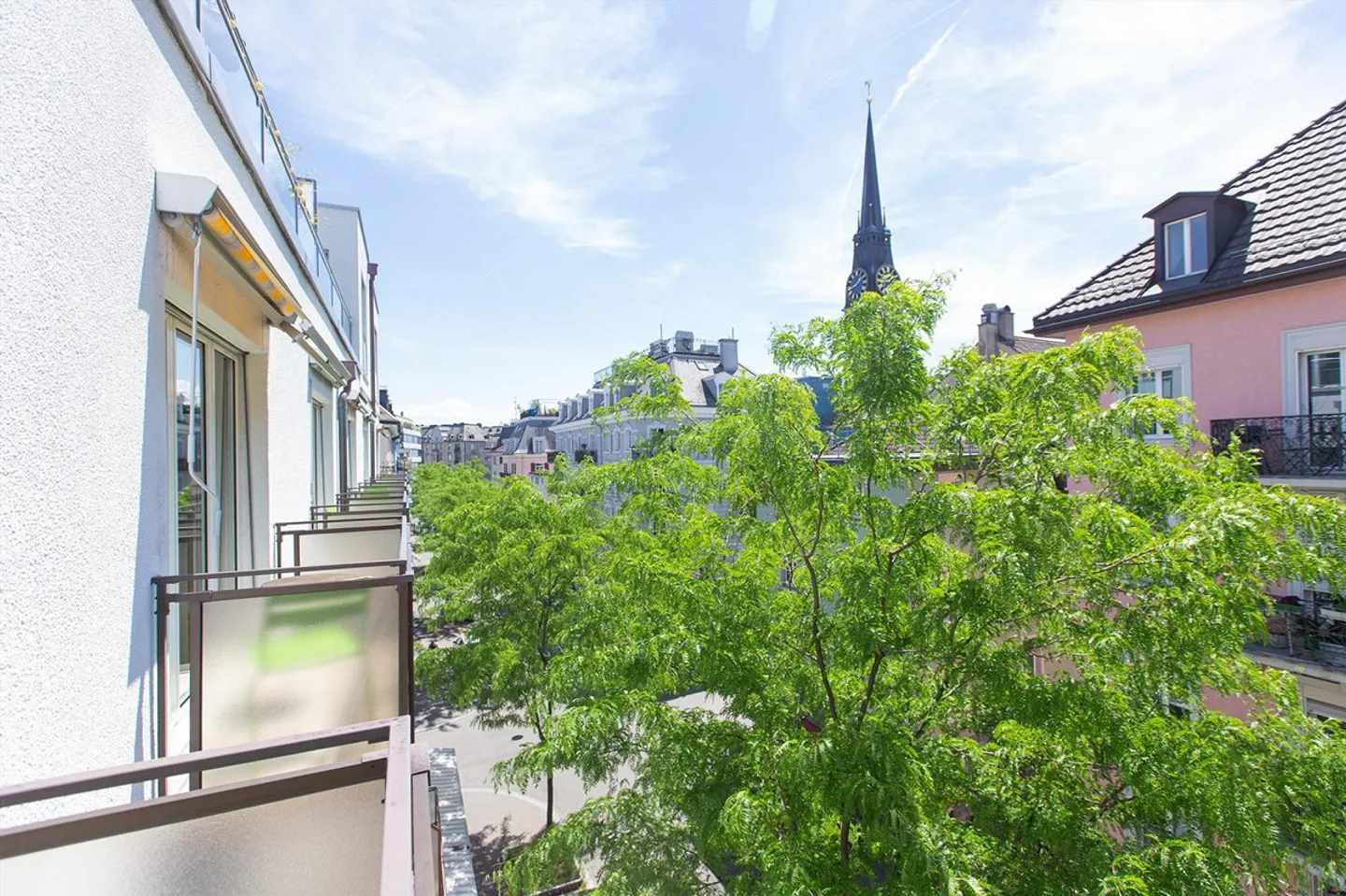 Möbliertes 1-Zimmer-Apartment mit Balkon in der Innenstadt Zürich - Foto 3 von 6