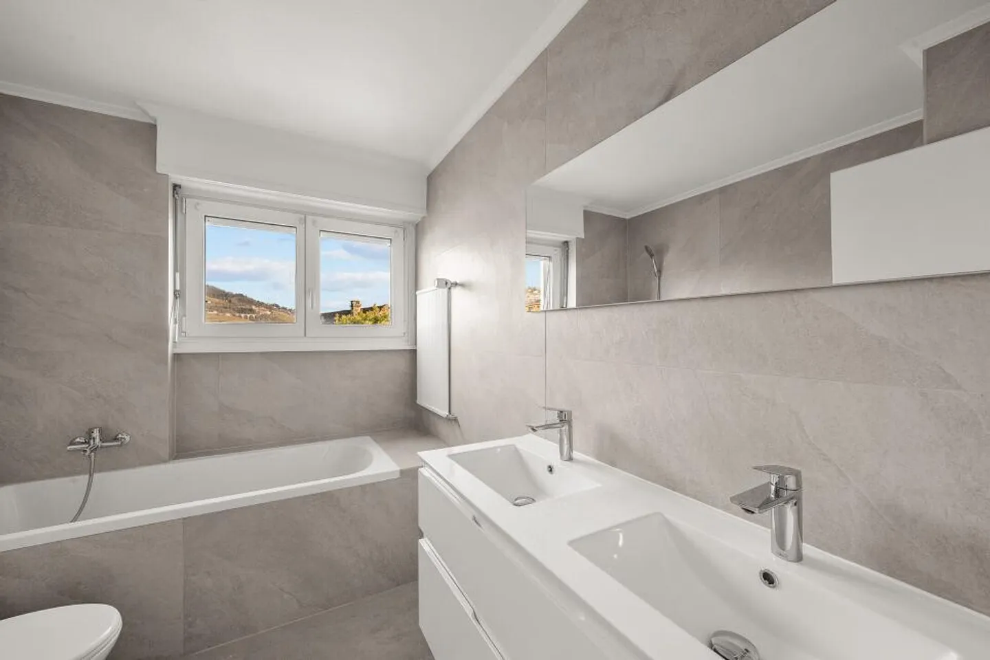 SELTEN AUF DEM MARKT - RENOVIERTE ATTIKAWOHNUNG - Foto 10 von 10