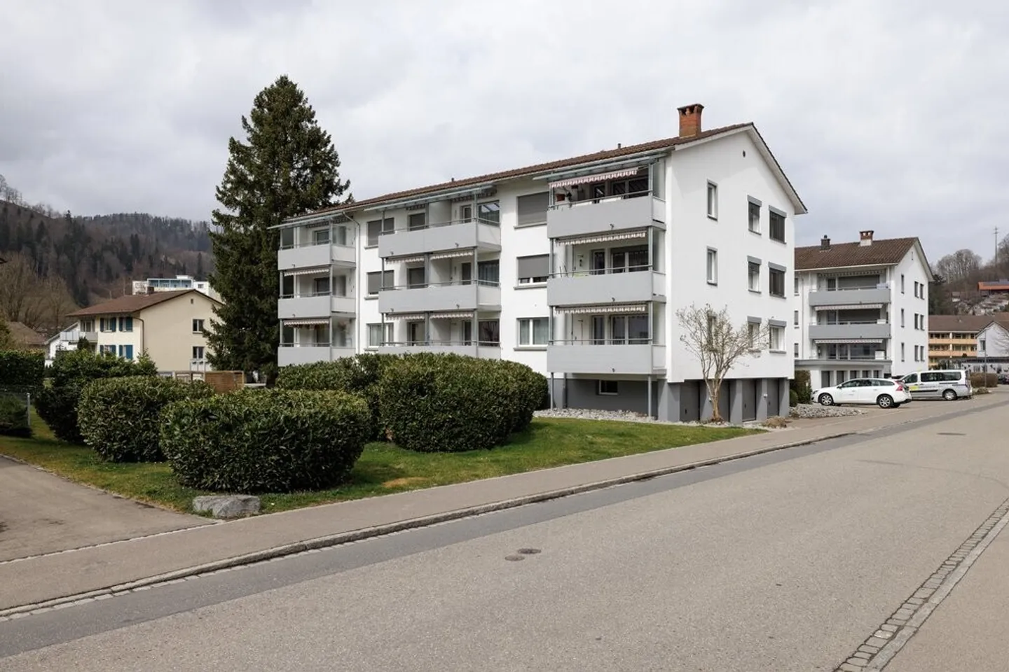 Visit - Move In - Feel Good - Photo 1 of 6