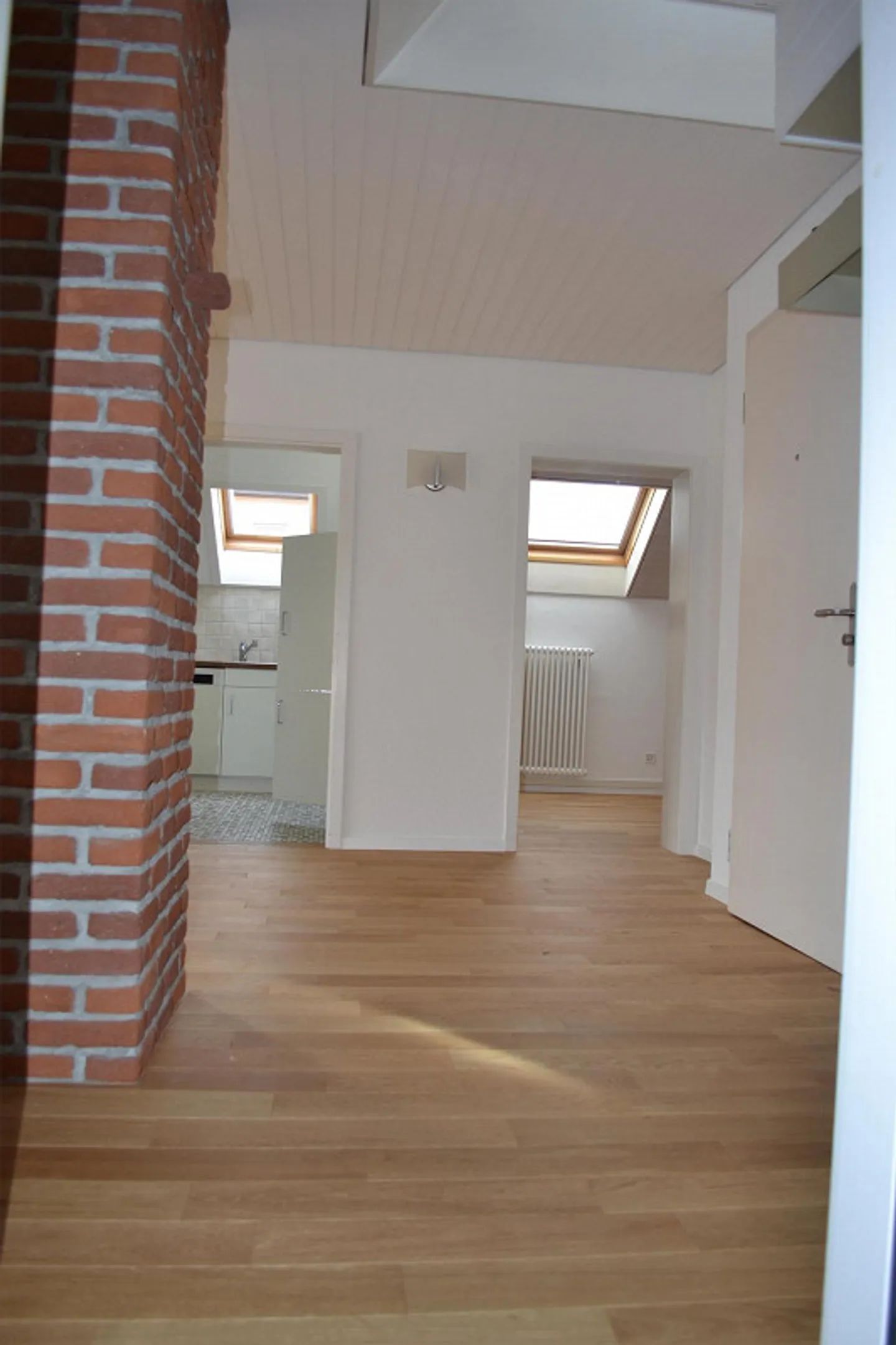 3.5 Room Attic Apartment - Photo 4 of 12