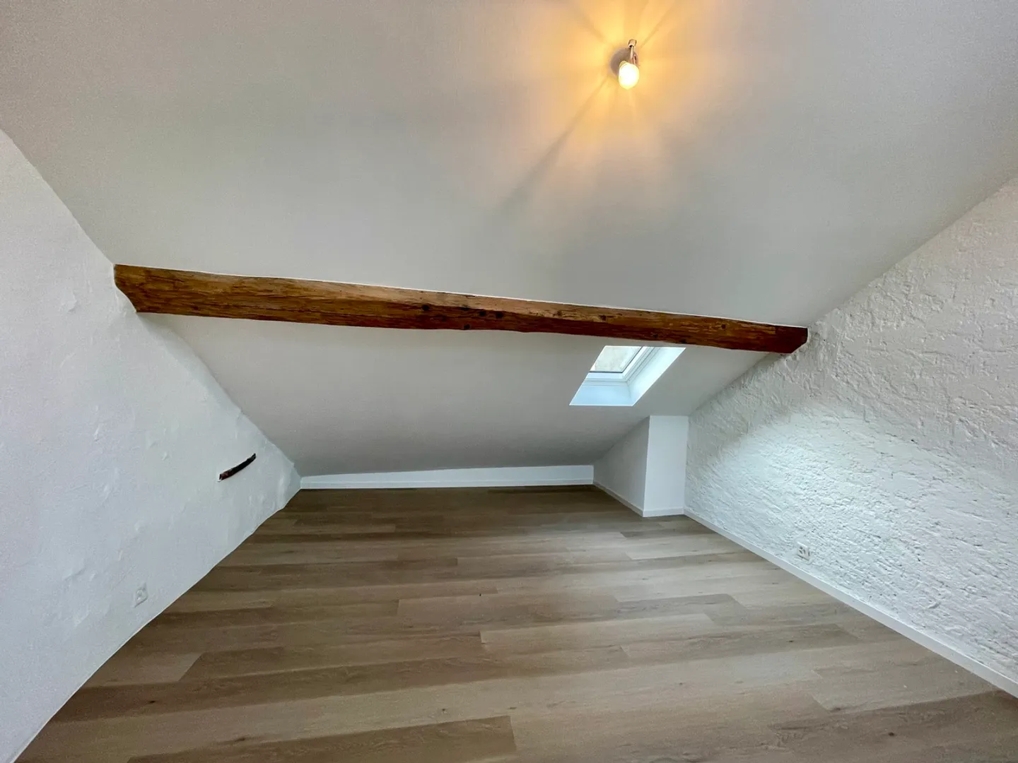 Maison villageoise de 4 pièces avec garage privé - Photo 9 sur 9