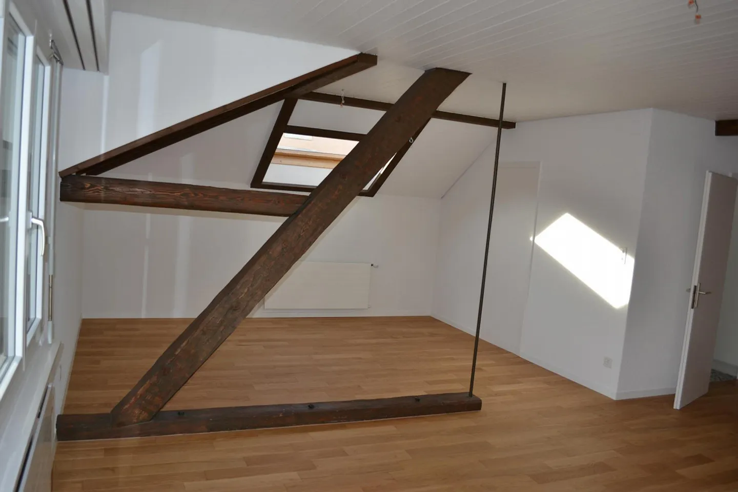 3.5 Room Attic Apartment - Photo 3 of 12