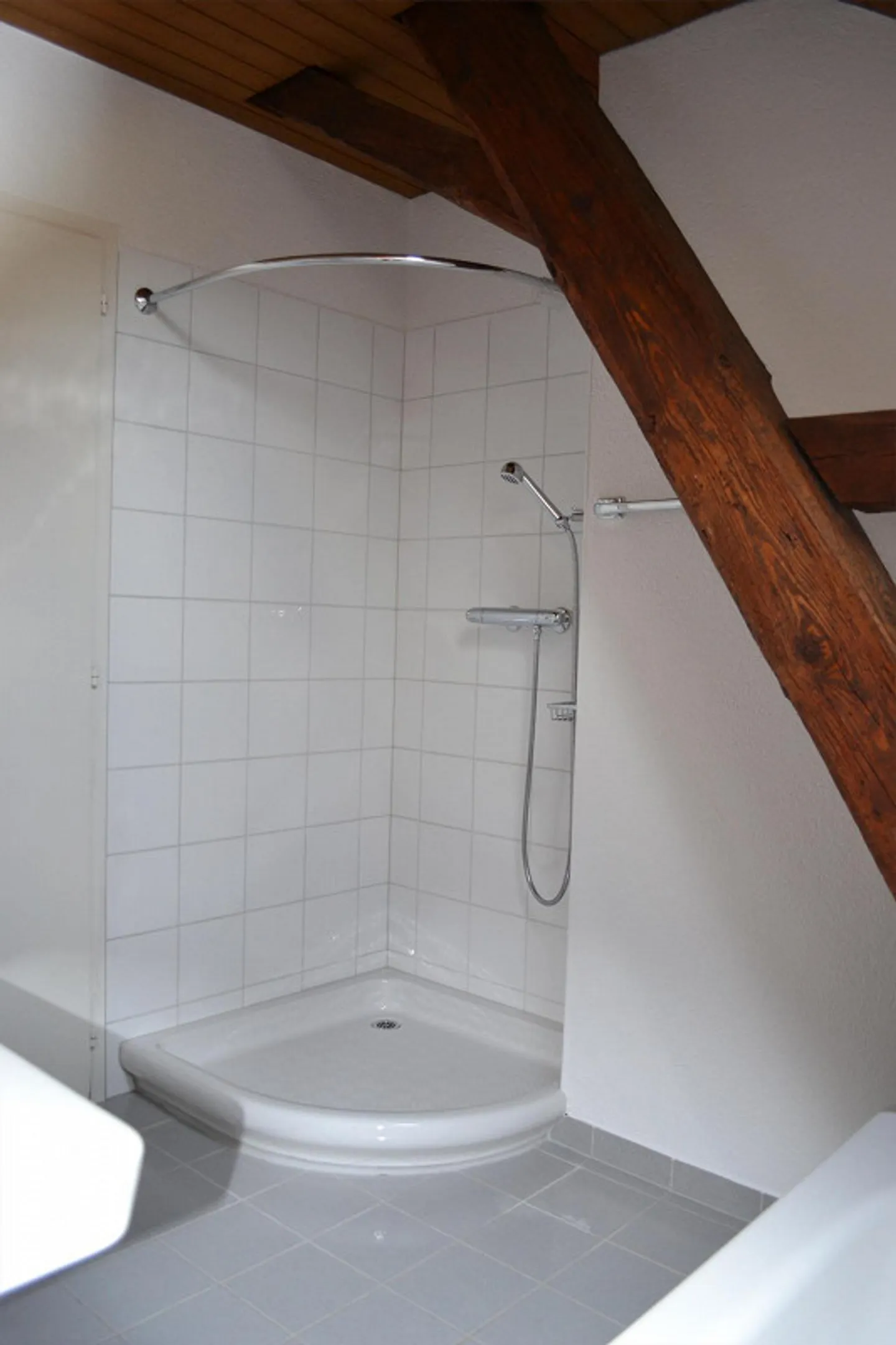 3.5 Room Attic Apartment - Photo 7 of 12