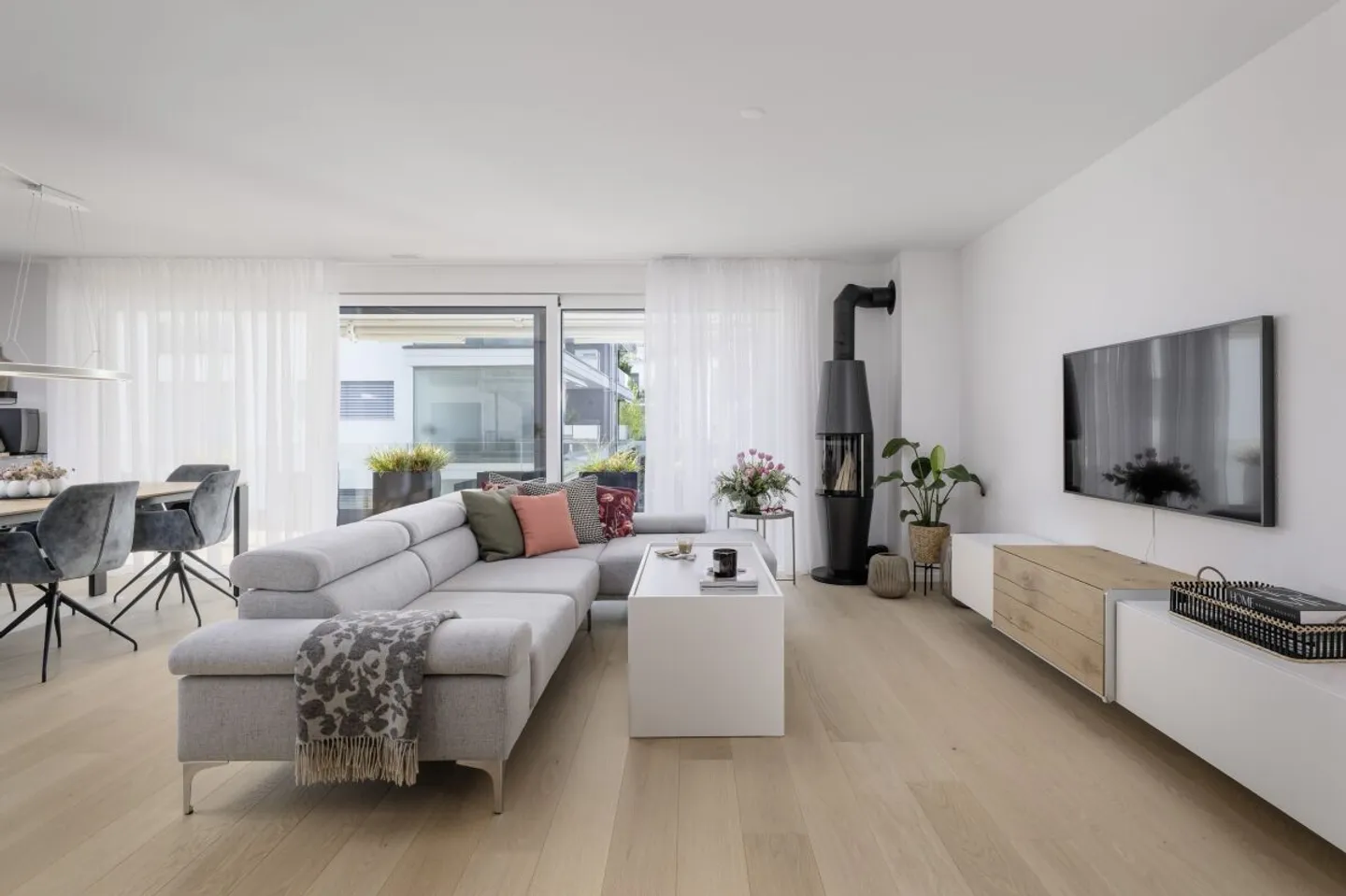 Exklusives Wohnen auf höchstem Niveau - Foto 2 di 7
