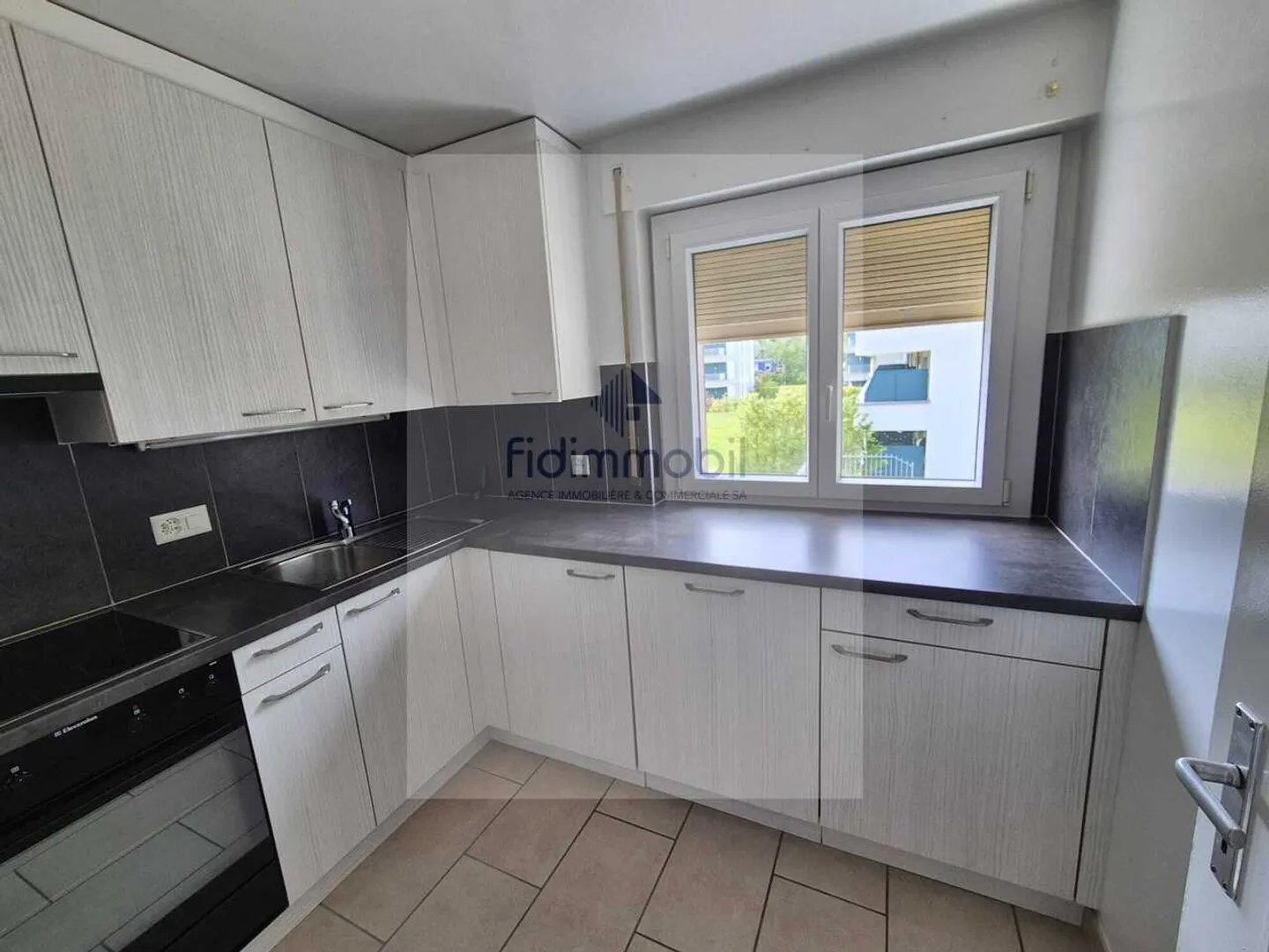 Magnificent 3-room apartment for rent in La Chaux-de-Fonds - Photo 3 of 7