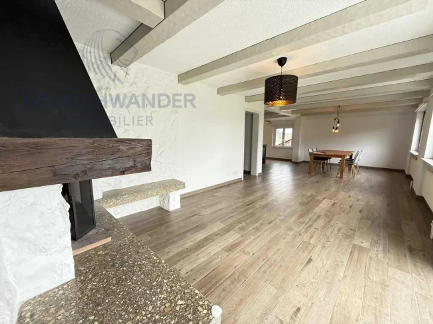 Exceptional spacious property, bright, ready to live with 2 apartments - Photo 6 of 20