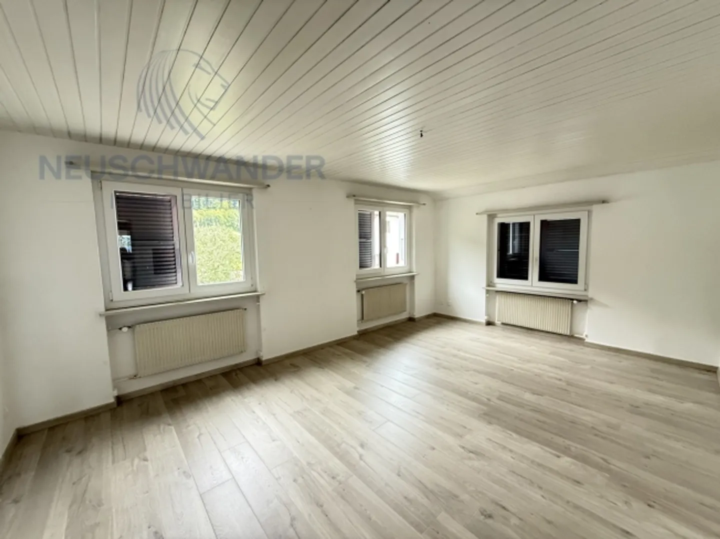 Exceptional spacious property, bright, ready to live with 2 apartments - Photo 7 of 20