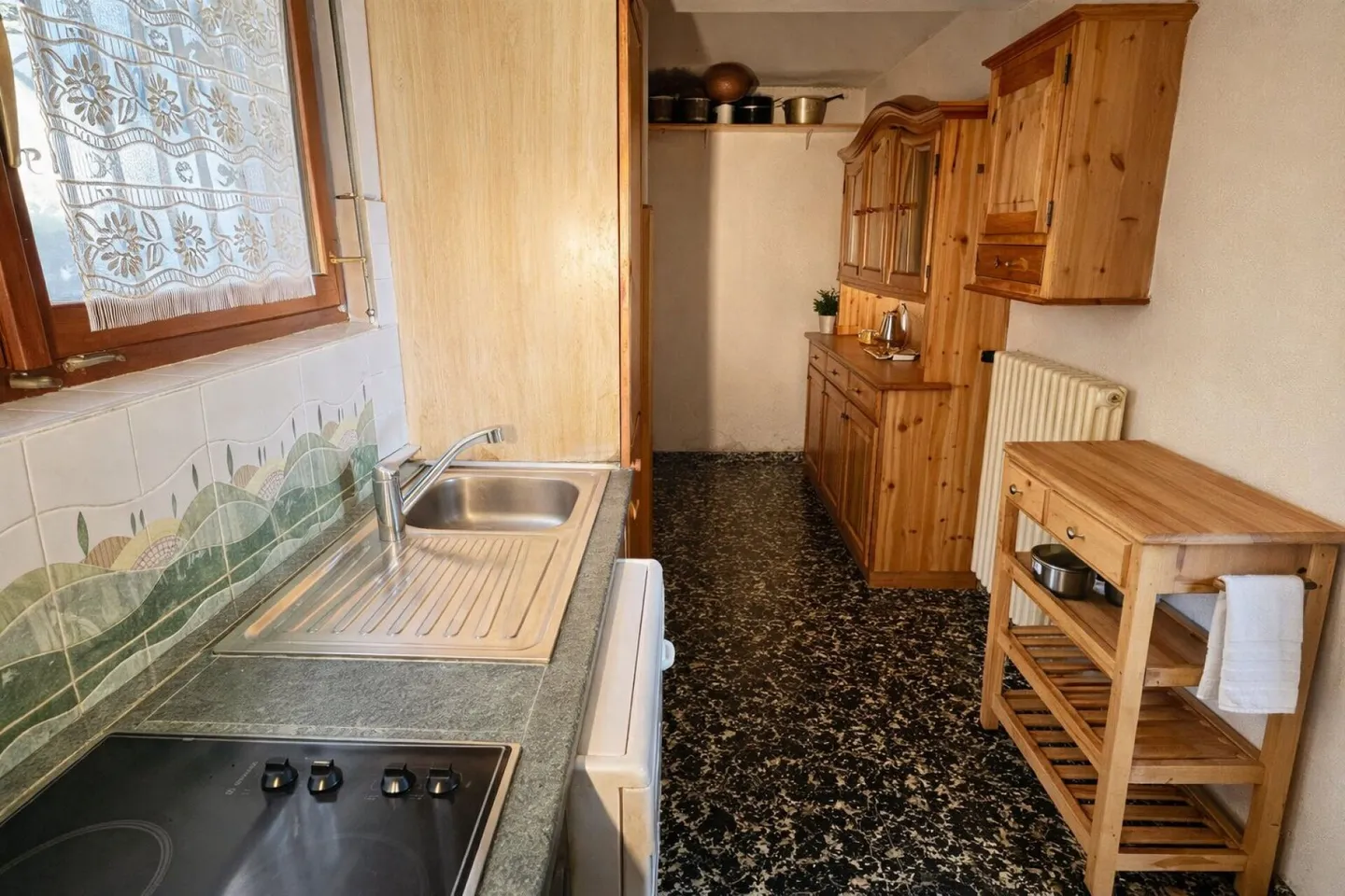 Maison individuelle dans un endroit calme avec vue, à rénover - Photo 7 sur 15