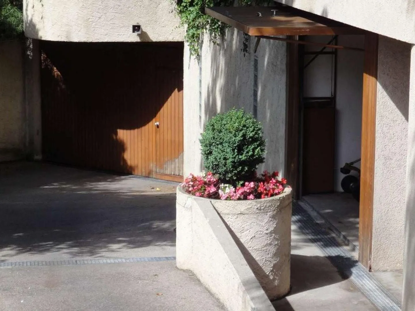 Parkplatz in Zürich-Witikon - Foto 2 von 3