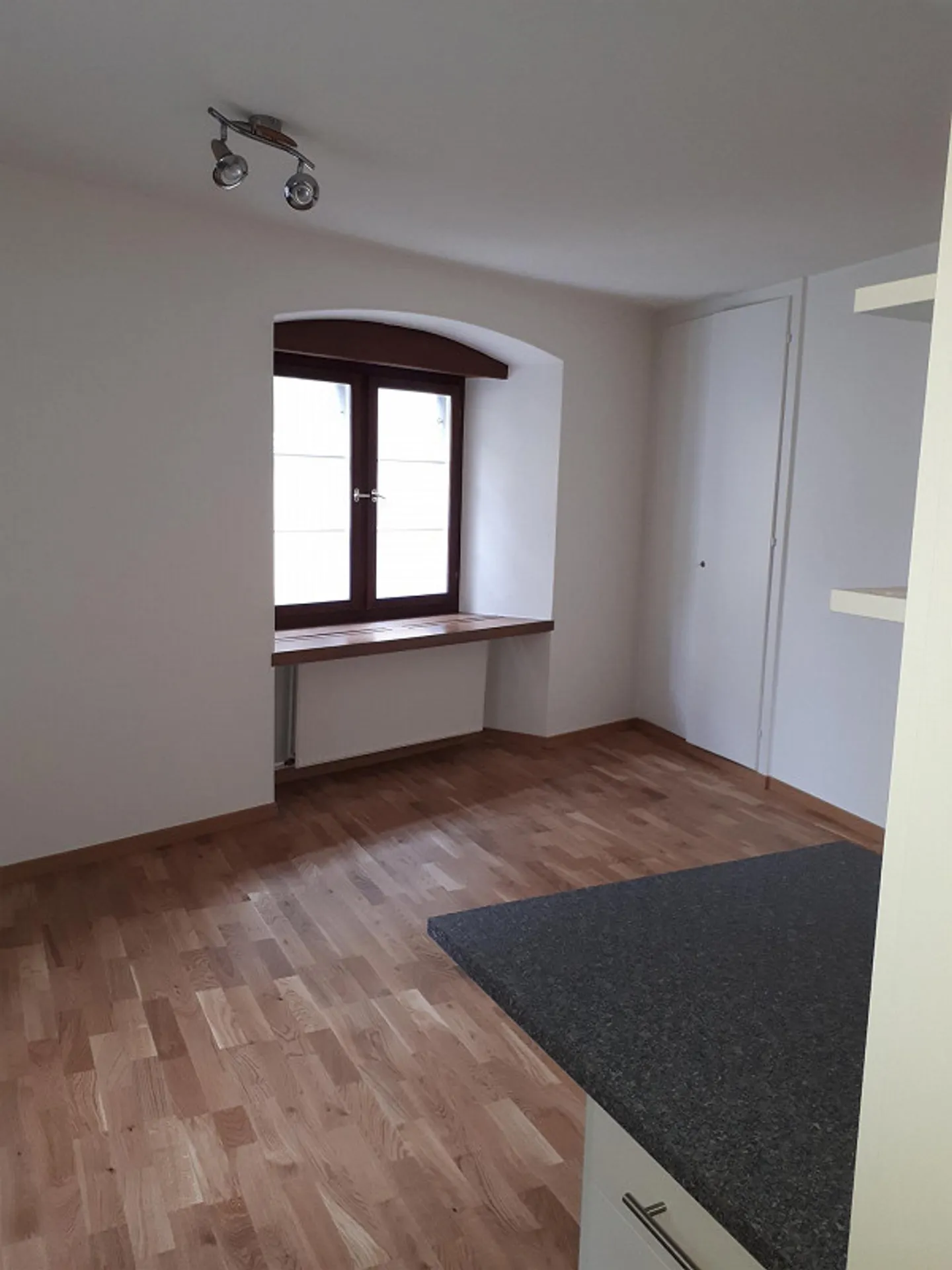 Modern studio in a central location - Photo 2 of 3