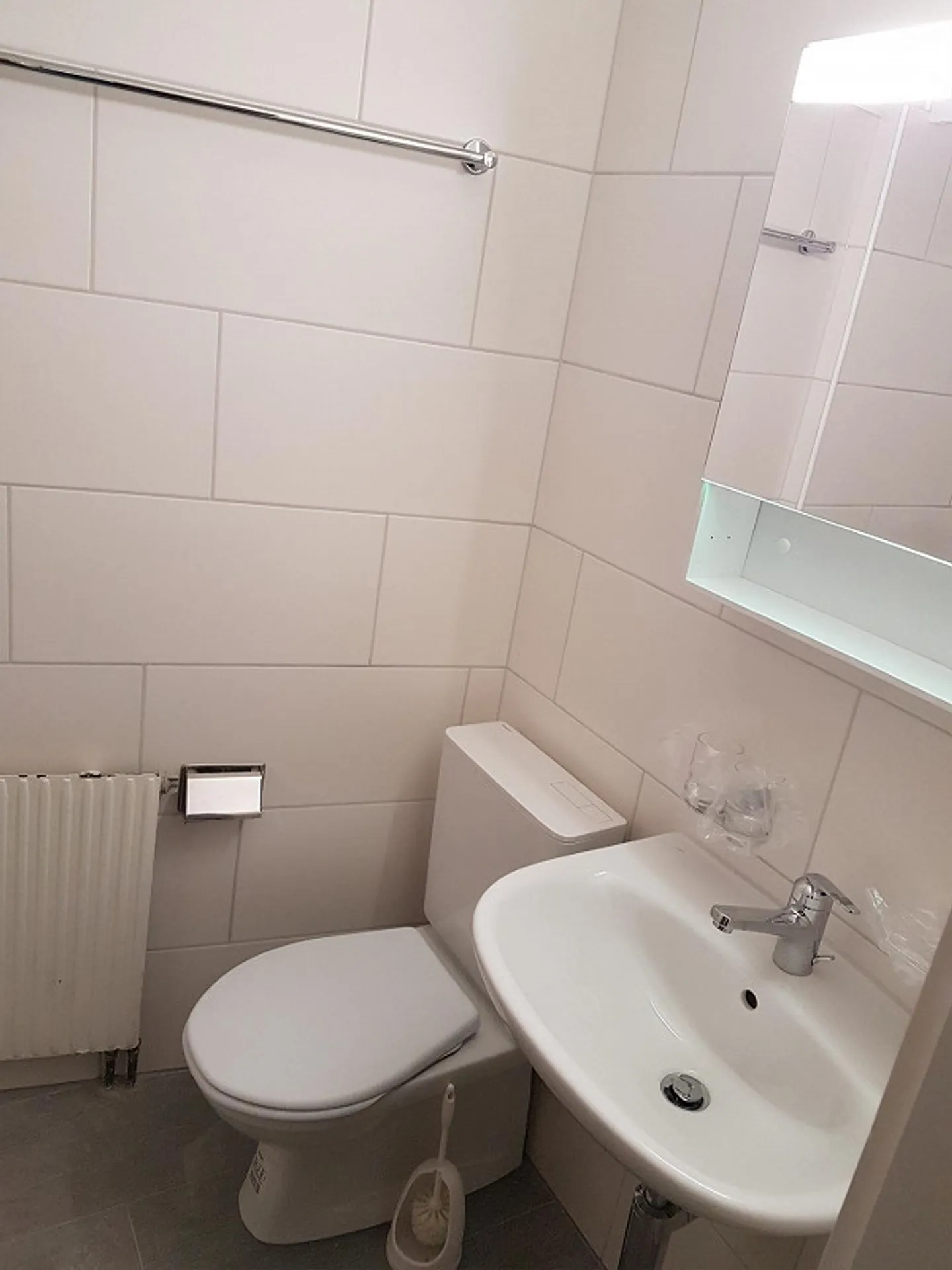 Modern studio in a central location - Photo 3 of 3