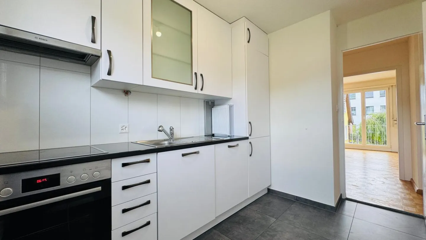 Maison polyvalente de 3 familles dans un emplacement privilégié - idéale pour la vie multigénérationnelle, vivre et travailler sous un même toit - Photo 2 sur 11