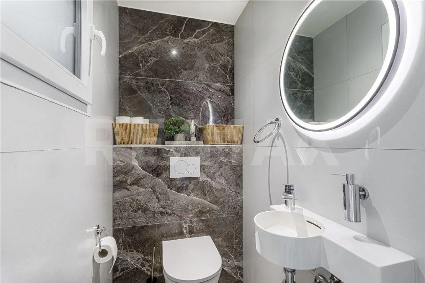 Perfetto per la tua piccola famiglia! Bella casa a schiera con 4,5 stanze, MINERGIE e costi contenuti - Foto 4 di 11