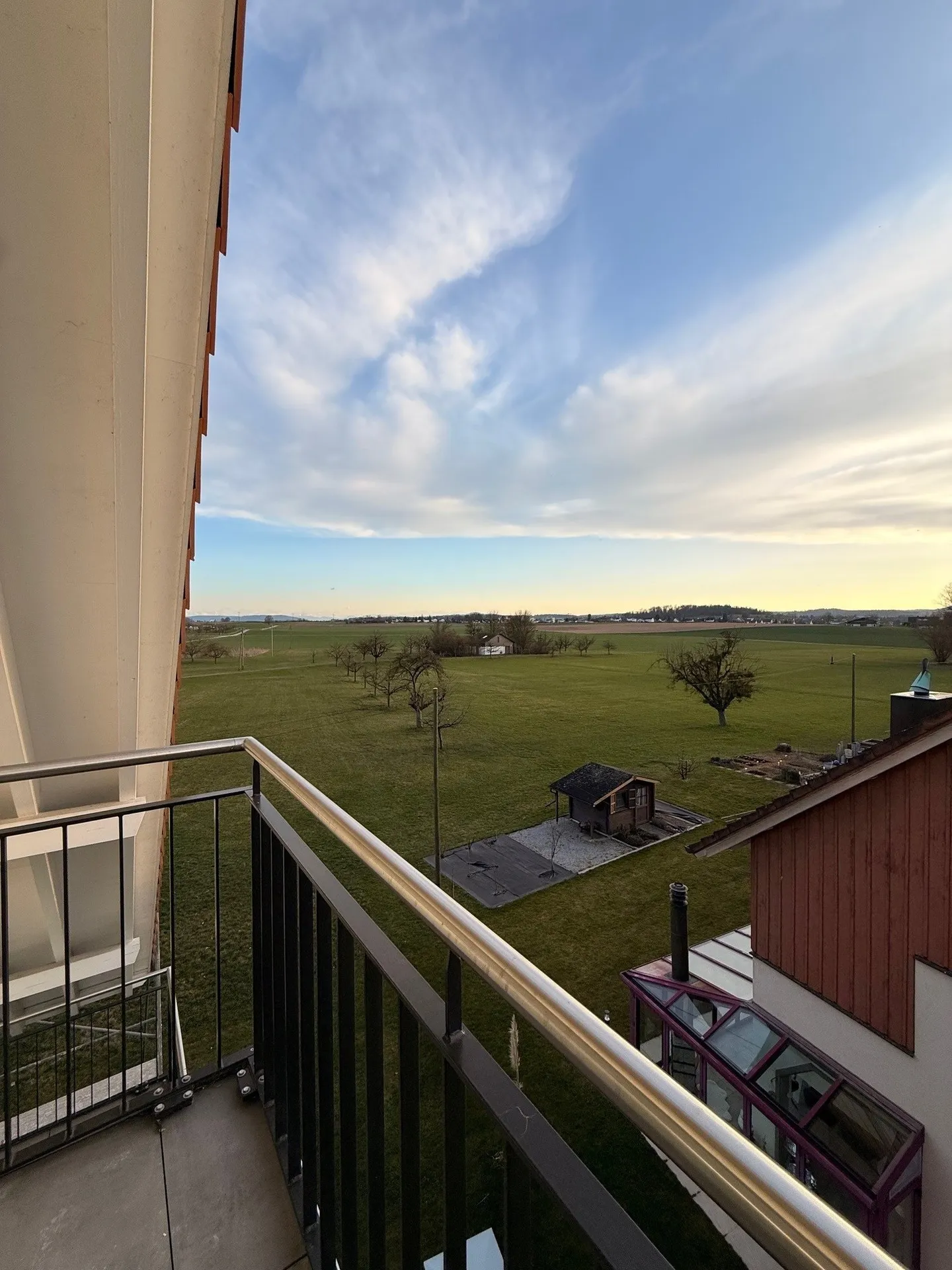 Geräumige Dachgeschosswohnung in Höri - Foto 1 von 9