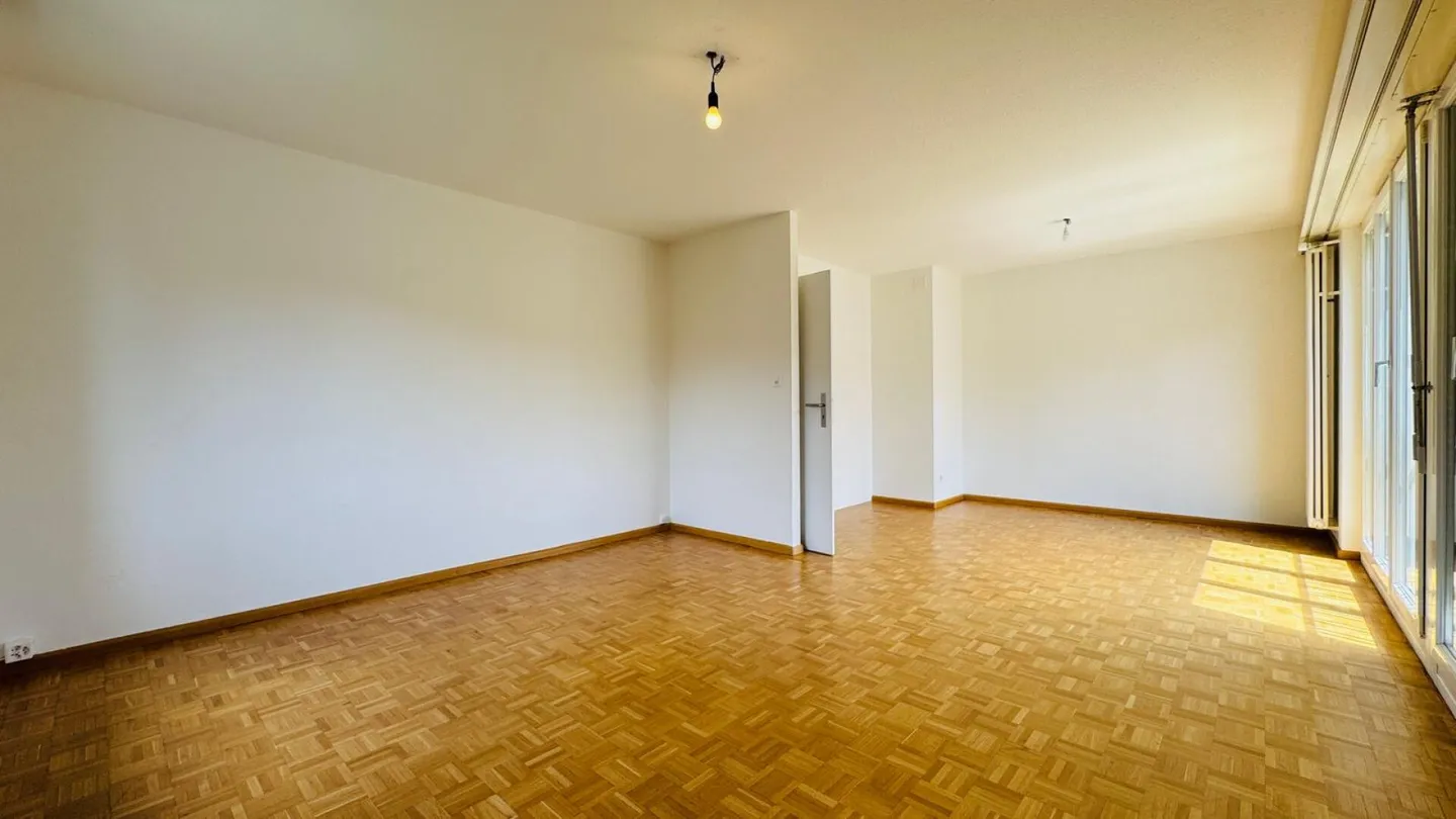 Maison polyvalente de 3 familles dans un emplacement privilégié - idéale pour la vie multigénérationnelle, vivre et travailler sous un même toit - Photo 5 sur 11