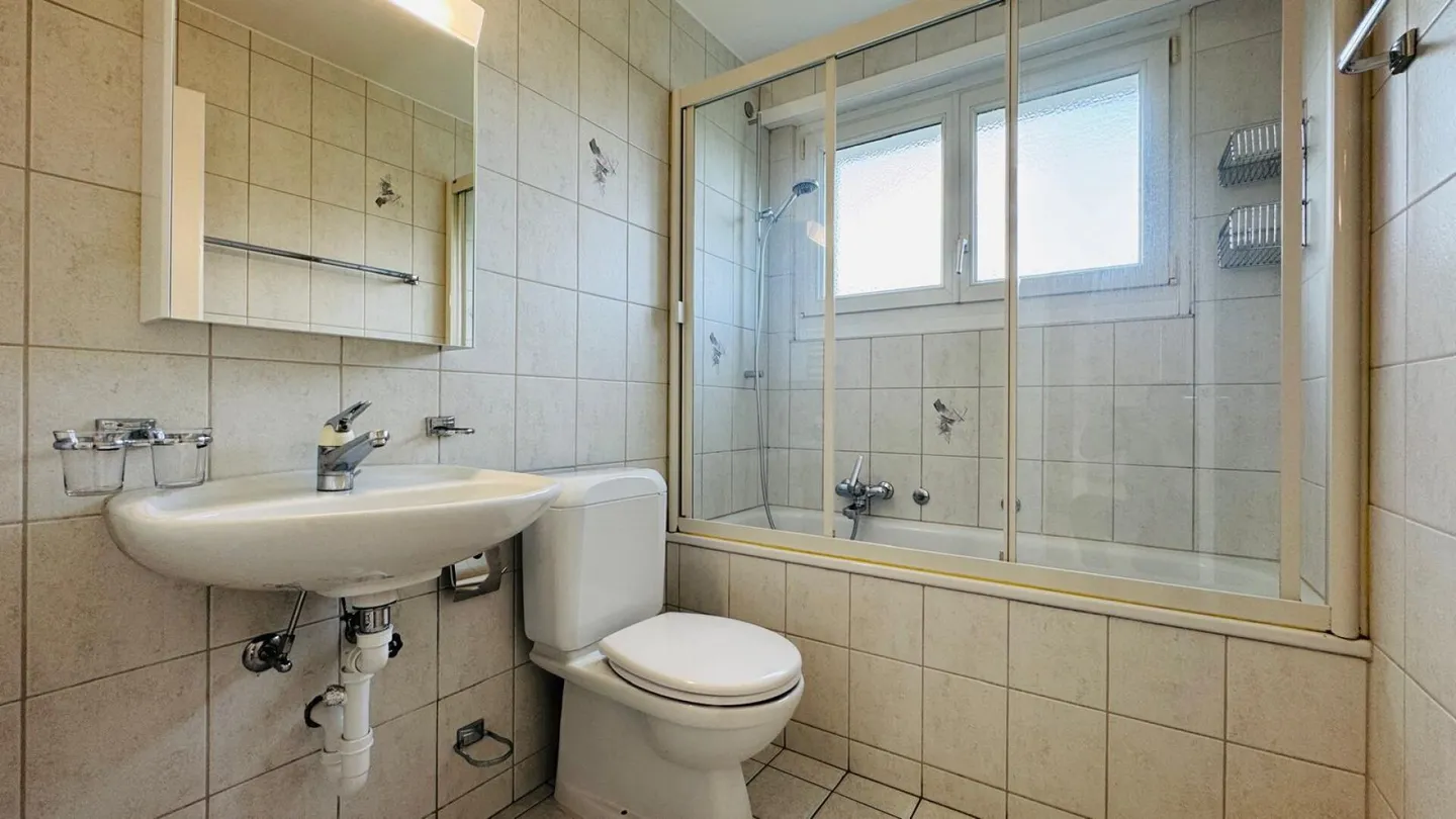 Maison polyvalente de 3 familles dans un emplacement privilégié - idéale pour la vie multigénérationnelle, vivre et travailler sous un même toit - Photo 6 sur 11