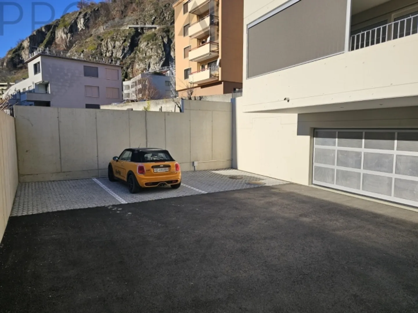 Parking au centre de Naters - Photo 1 sur 4