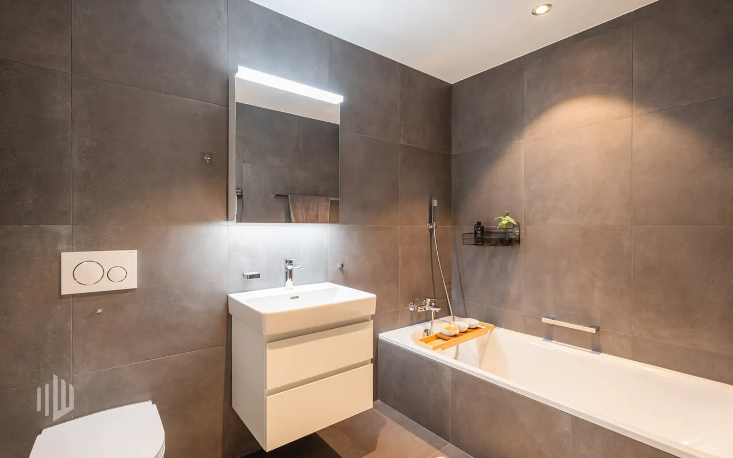 ImmoWyss - Appartamento elegante e quasi nuovo con 3,5 stanze in posizione centrale - Foto 6 di 8