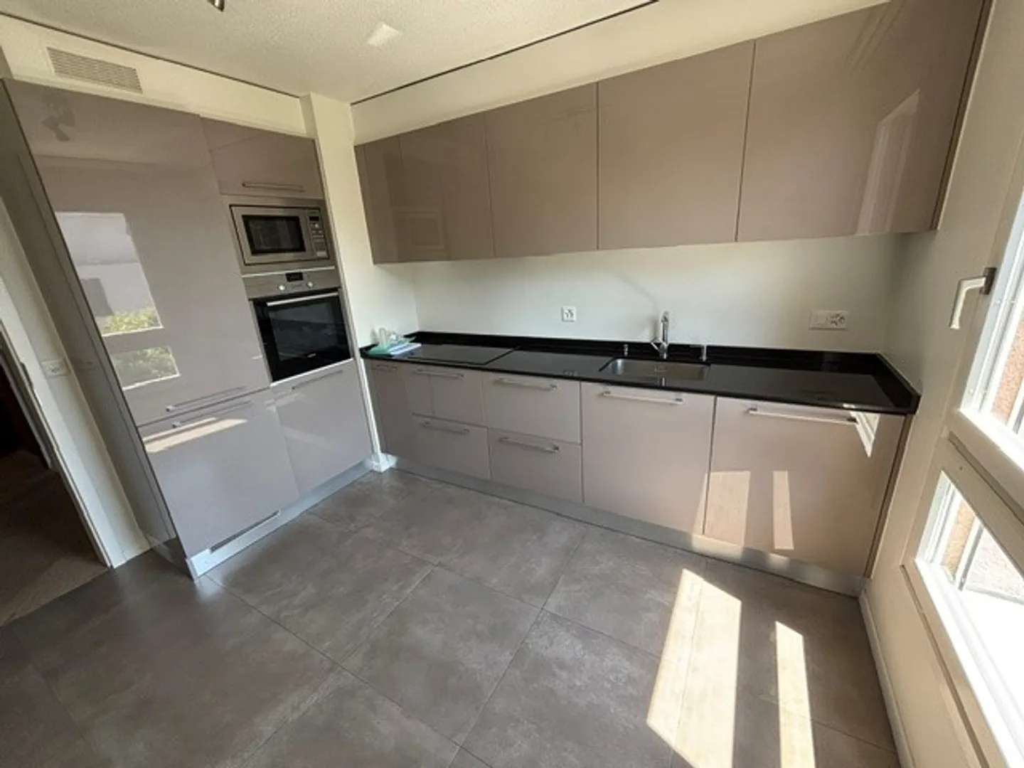 Charmante Wohnung am Genfersee - Foto 2 von 12