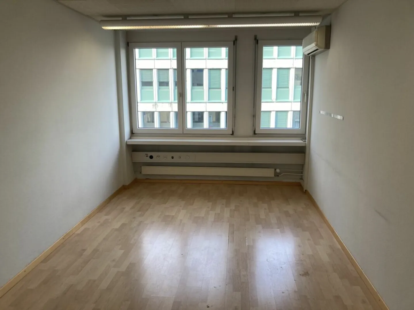 Espace de bureau attrayant au 1er étage - Photo 6 sur 8