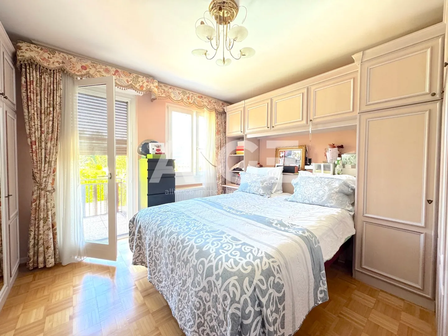 Bella villa indipendente su un terreno di 1.100 m2 - Foto 10 di 20