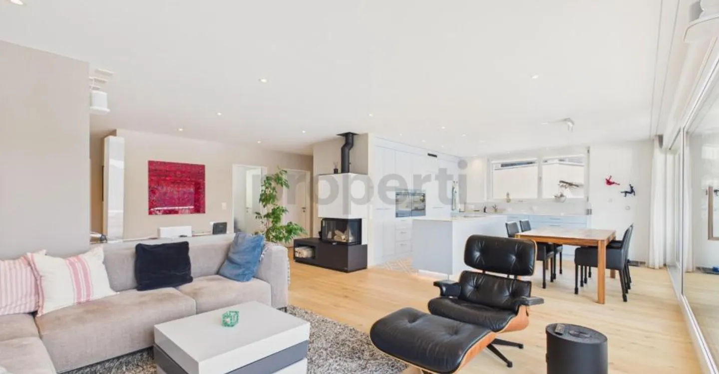 Appartamento attico esclusivo in posizione elevata con vista mozzafiato! - Foto 4 di 10
