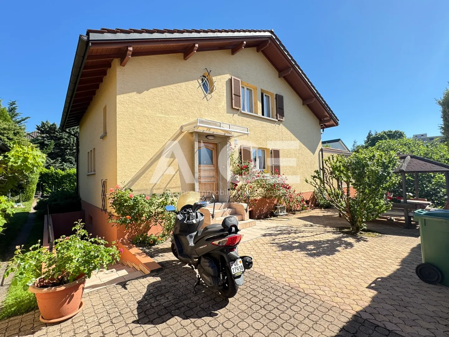 Bella villa indipendente su un terreno di 1.100 m2 - Foto 17 di 20