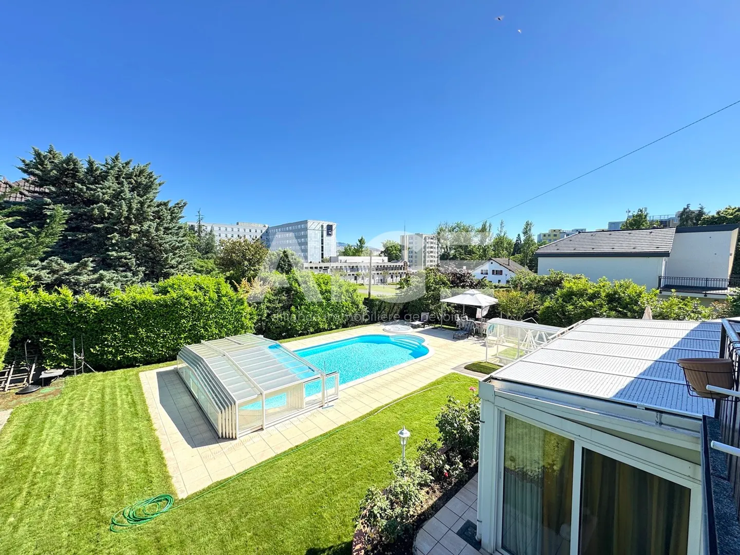 Bella villa indipendente su un terreno di 1.100 m2 - Foto 18 di 20