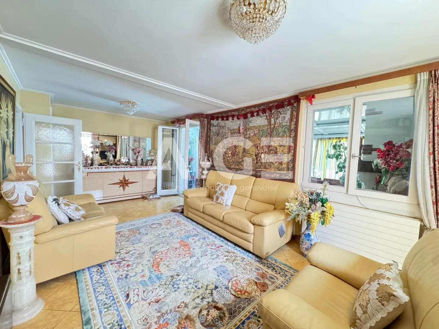 Bella villa indipendente su un terreno di 1.100 m2 - Foto 5 di 20