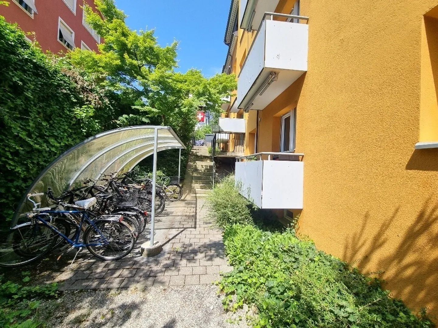 Moderne avec Environnement Vert - Photo 2 sur 13