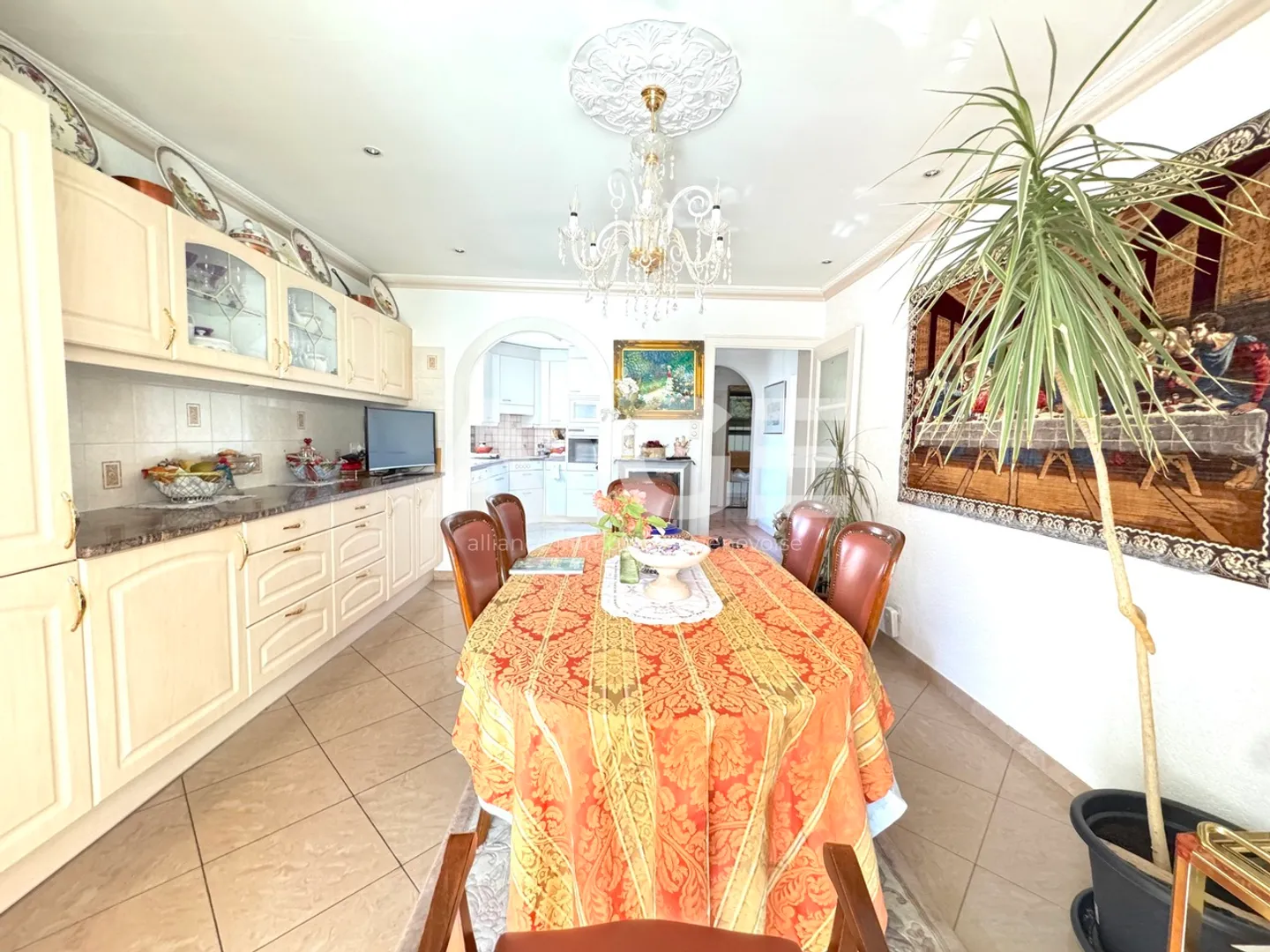 Bella villa indipendente su un terreno di 1.100 m2 - Foto 6 di 20