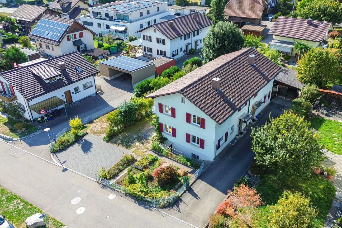 Maison jumelée attrayante de 5,5 pièces pouvant être utilisée comme maison individuelle ou maison bifamiliale - Photo 14 sur 15