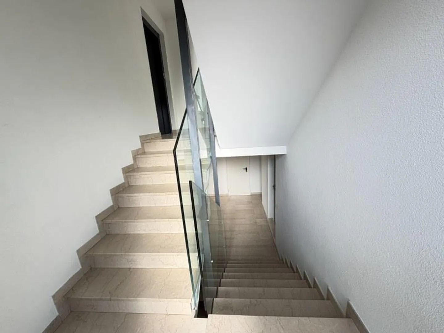 Elegant studio in completely renovated palace - Photo 5 of 6