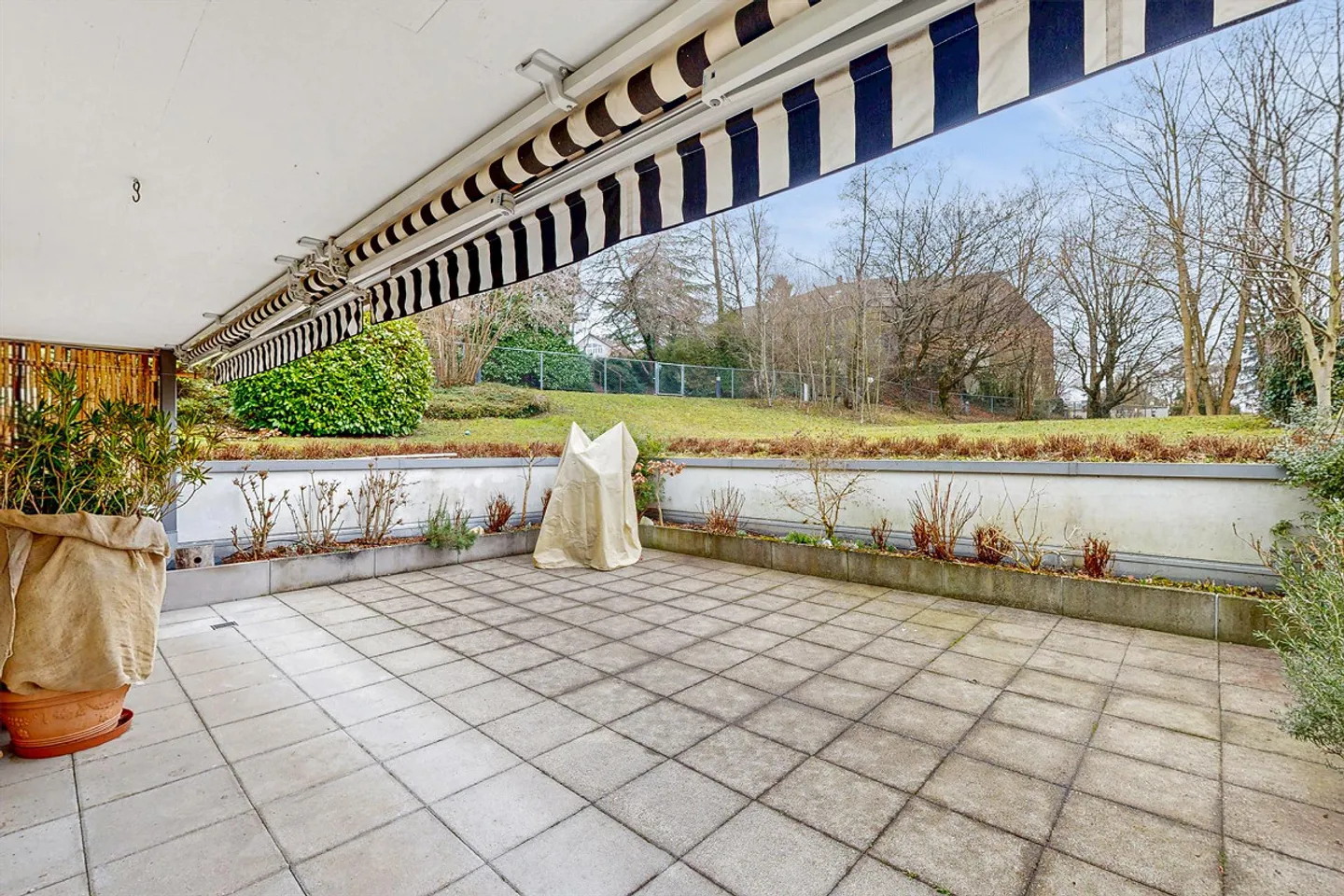 Appartamento con bellissima grande terrazza giardino - Foto 9 di 9