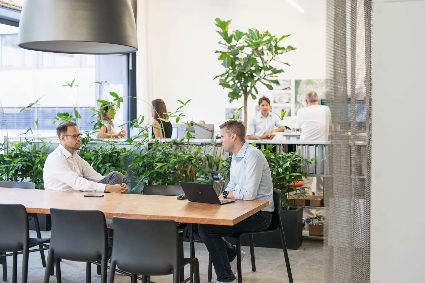 Workspaces for rent near SBB - Photo 1 of 3