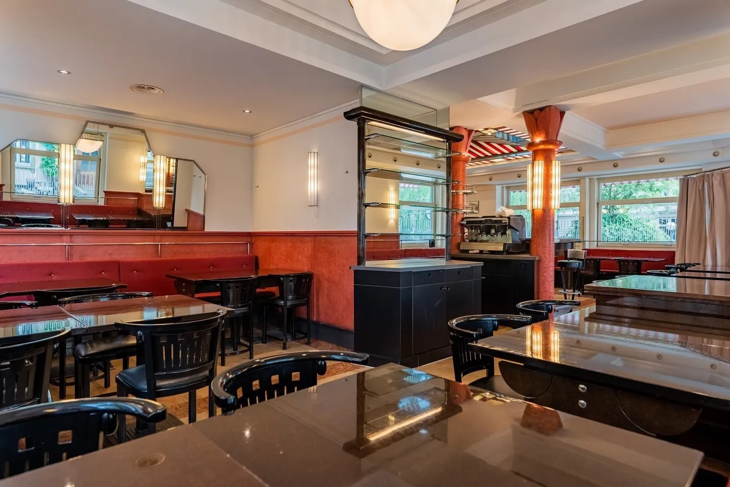 Restaurant dans un emplacement ensoleillé et central pour un locataire innovant - Photo 9 sur 27
