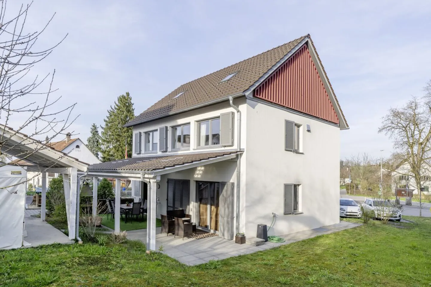 Modernes Einfamilienhaus im Grünen mit Einliegerwohnung - Foto 1 von 7