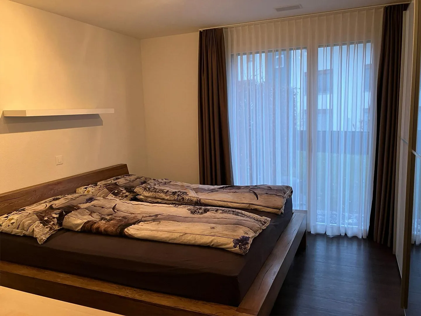 Wunderschöne 4,5 Zimmer Parterre-Wohnung mit Umschwung - Foto 12 von 21