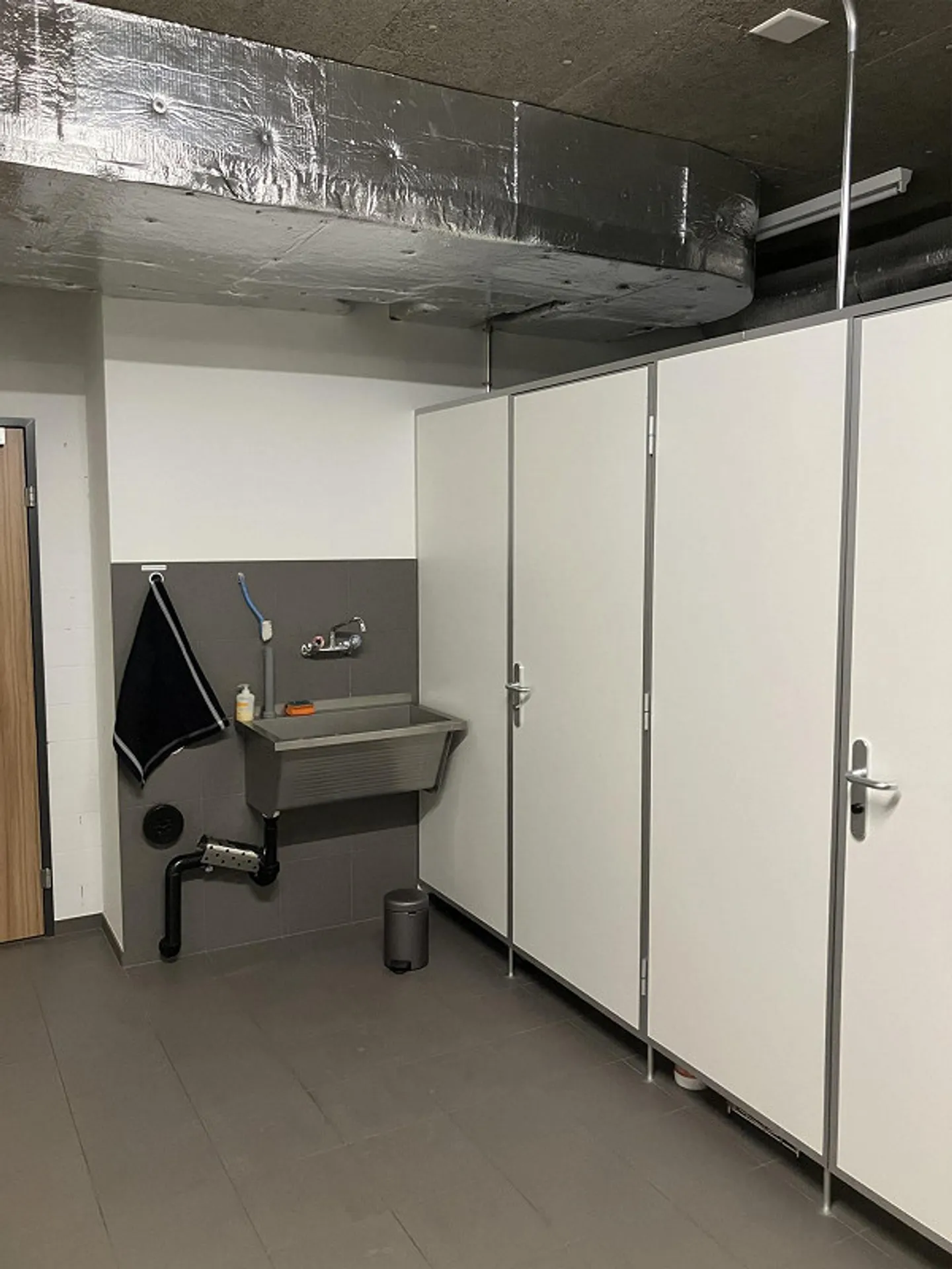 Wunderschöne 4,5 Zimmer Parterre-Wohnung mit Umschwung - Foto 17 von 21