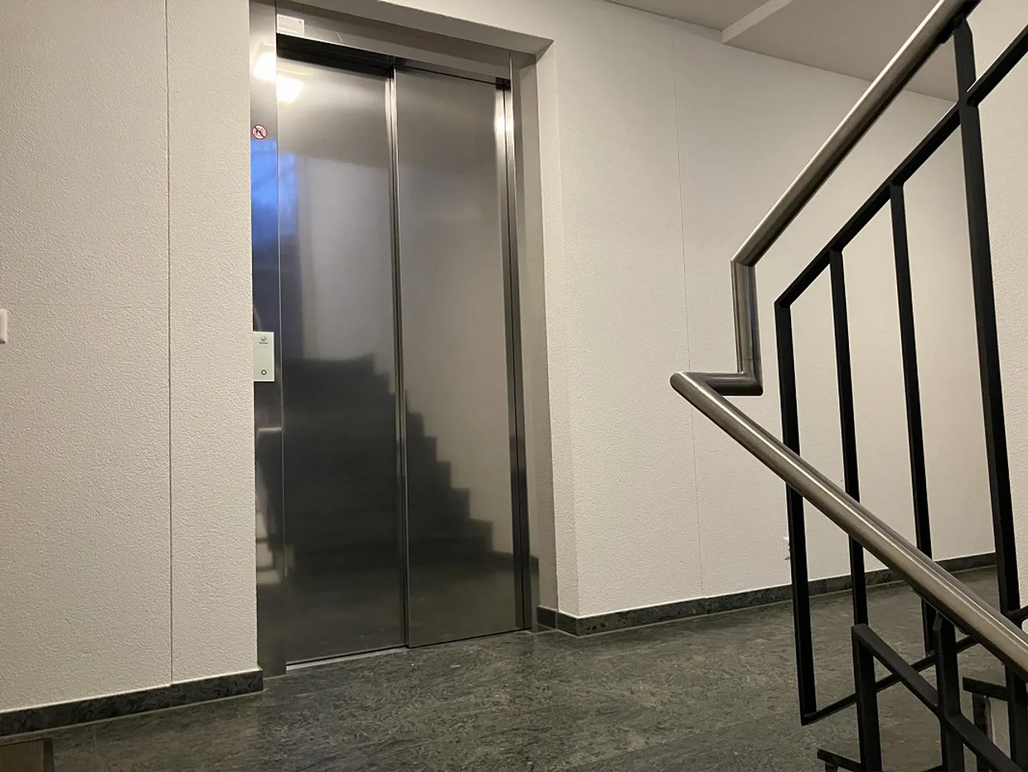 Wunderschöne 4,5 Zimmer Parterre-Wohnung mit Umschwung - Foto 20 von 21