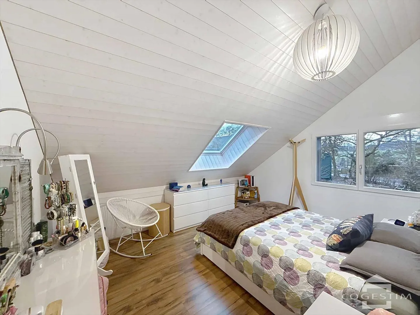 Semi-Detached House 6.5 Rooms - Photo 2 of 5