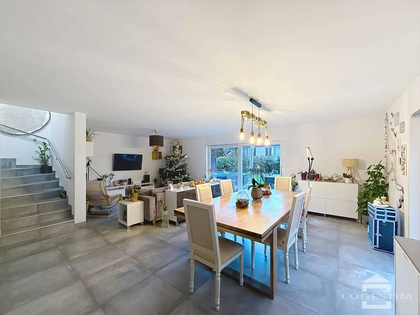 Semi-Detached House 6.5 Rooms - Photo 1 of 5