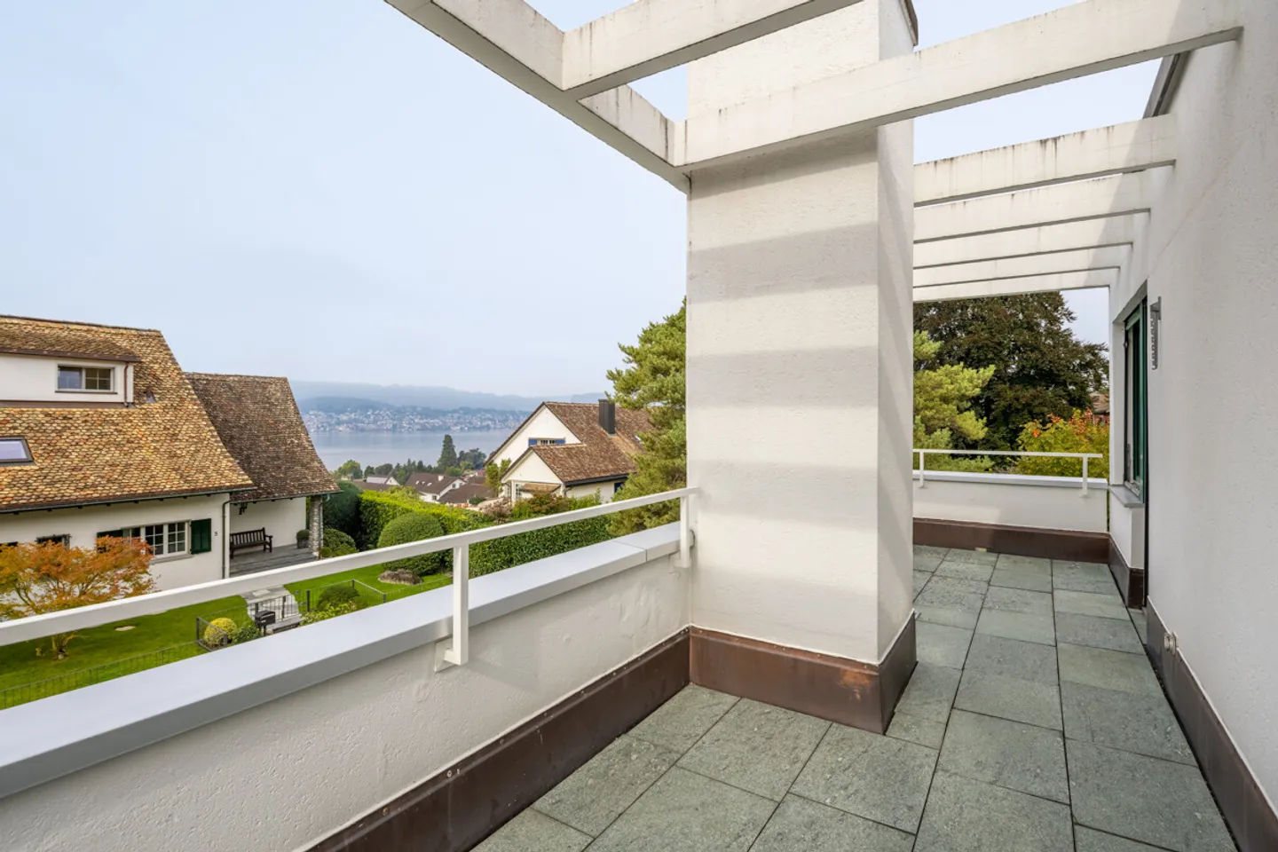 Semi-Detached House 5 Rooms - Photo 2 of 7