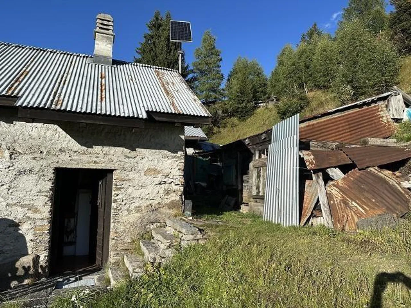 Rustique de 2 pièces avec terrasse dans un endroit très calme et ensoleillé dans la nature - Photo 13 sur 24