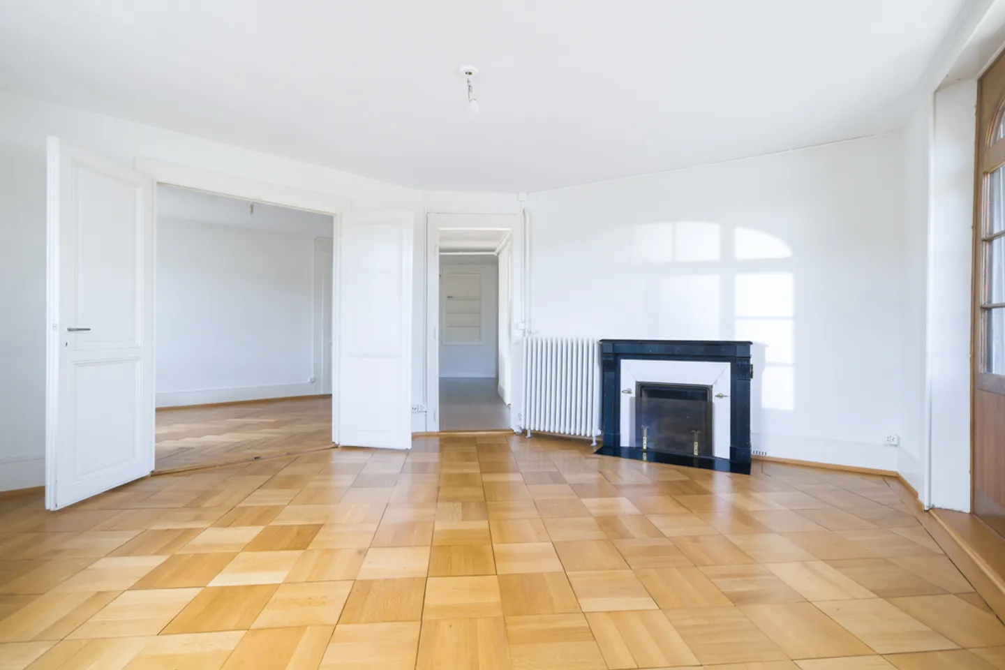 5-room apartment - Photo 2 of 12
