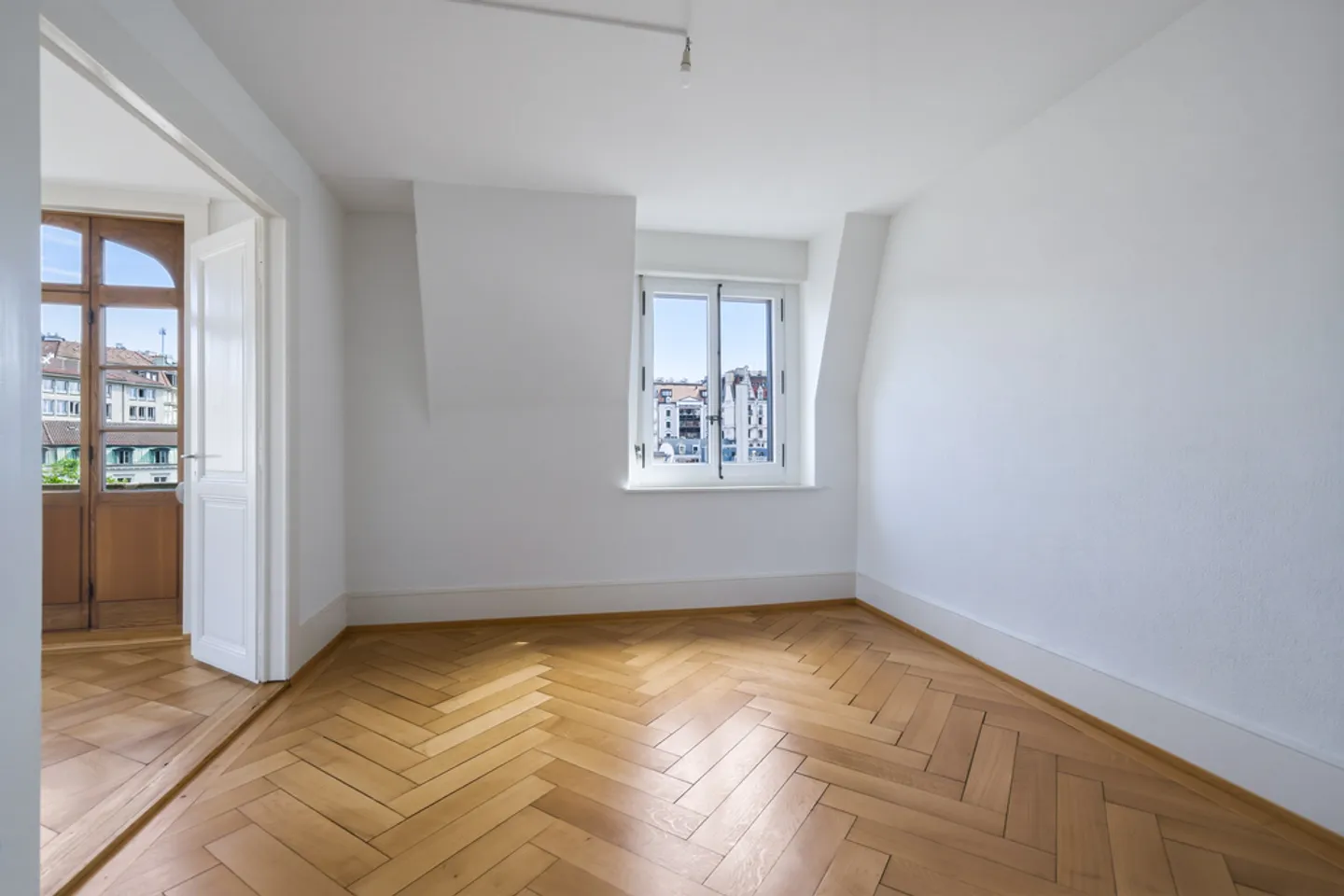 5-room apartment - Photo 4 of 12