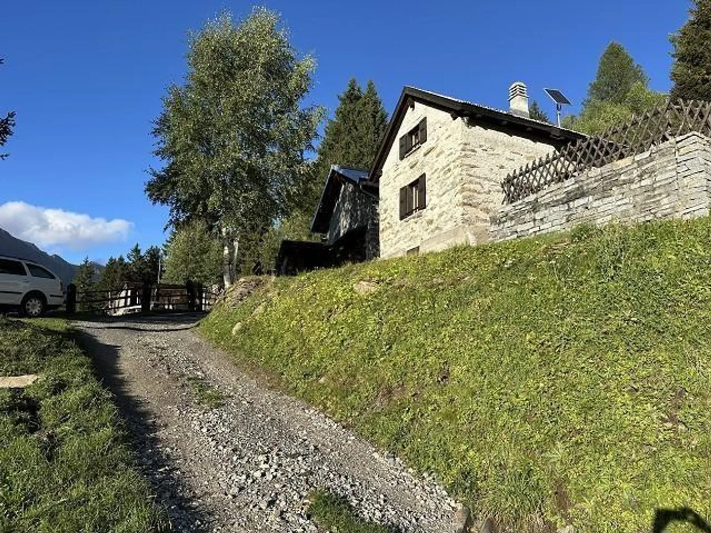 Rustique de 2 pièces avec terrasse dans un endroit très calme et ensoleillé dans la nature - Photo 20 sur 24